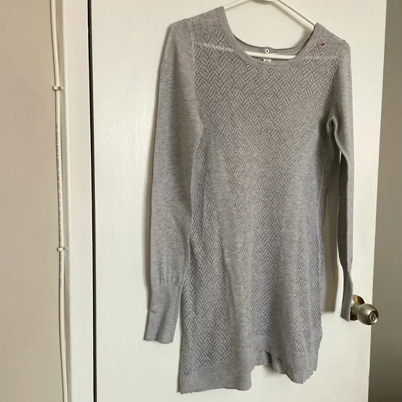 “Heart on your sleeve” Tunic Knit Sweater - Size S - Picture 2 of 12